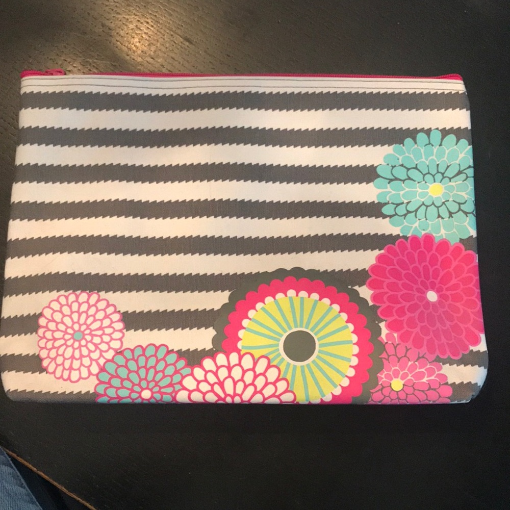 Zippered pouch